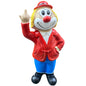 Clown in roter Jacke und blauer Hose mit Stinkefinger vor weißem Hintergrund 