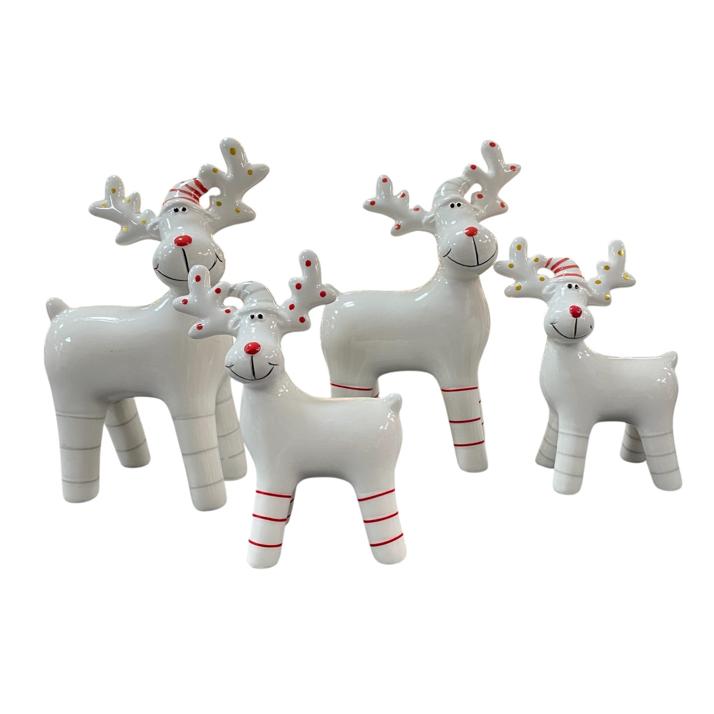 Vier Porzellan-Rentierfiguren in Weiß mit roten Nasen, gestreiften Beinen und goldenen oder roten Punkten, zwei Größen 13 cm und 18 cm.