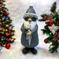 Nikolaus mit Sonnenbrille und Trompete im Ambiente platziert 