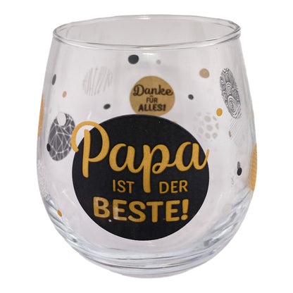 Deko Glas mit Schriftzug "Papa ist der Beste! Danke für Alles!" vor weißem Hintergrund