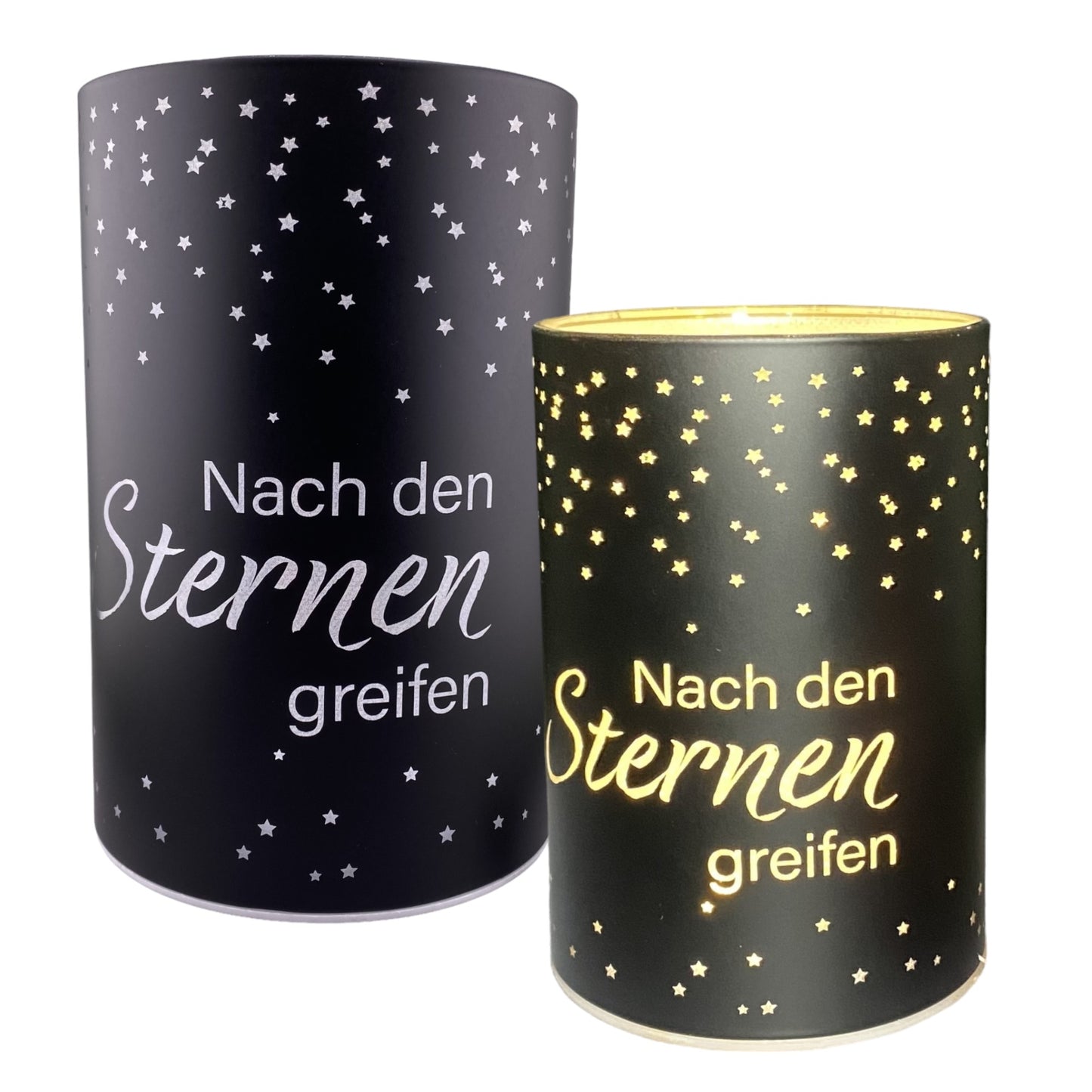 Zwei beleuchtete schwarze LED Säulen, auf der weiße kleine Sterne sowie der Spruch "Nach den Sternen greifen" zu sehen sind. Die Dekolichter sind unterschiedlich groß und vor weißem Hintergrund platziert.