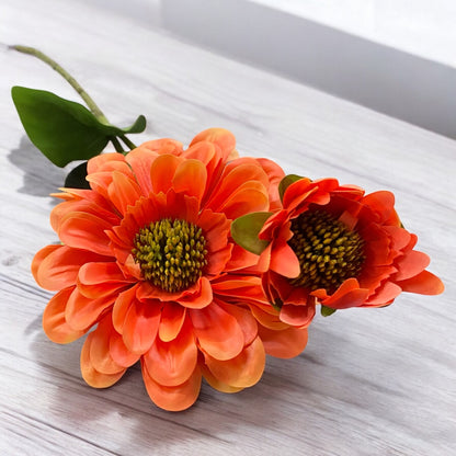 Farbenfrohe Zinnien Blume Künstlich von Formano in Orange im Ambiente