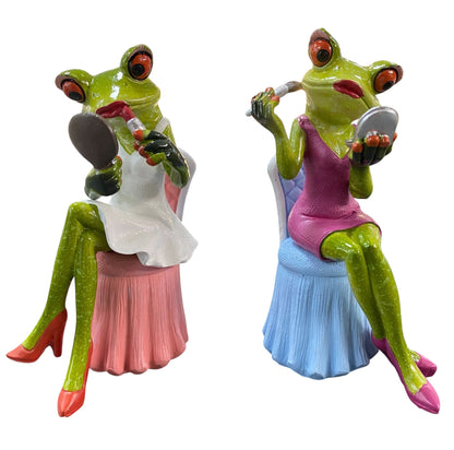 Zwei Formano Froschhausen Dekofigur Frosch Ladies beim Schminken 