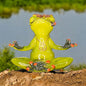 Frosch in Meditation im Ambiente platziert