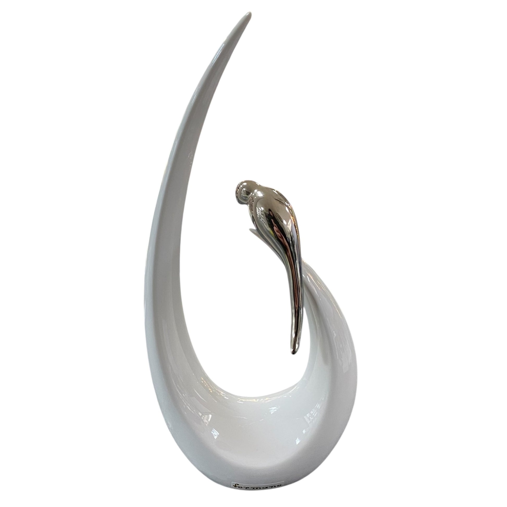 Formano Keramik Deko-Objekt in Cremeweiß mit silbernem Vogel, modernes geschwungenes Design.