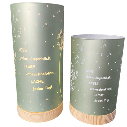 Zwei Formano LED Dekolicht Säulen mint-grün mit Spruch „Lebe jeden Augenblick, liebe unbeschreiblich, lache jeden Tag“