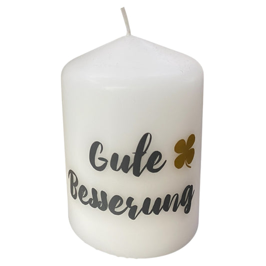 Weiße Kerze mit Spruch Gute Besserung und goldenem Kleeblatt