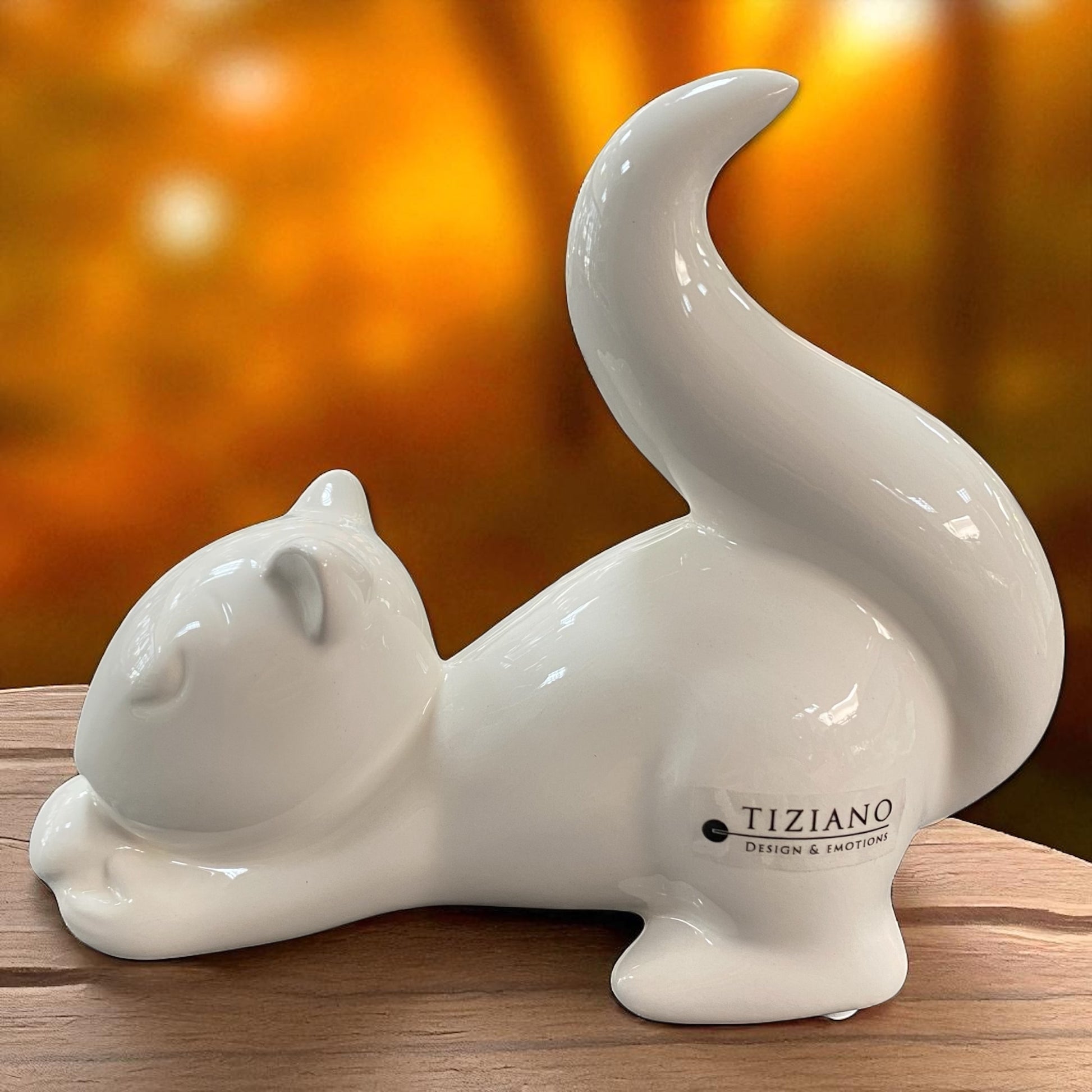 Tiziano Keramik Eichhörnchen Silvino creme-weiß mit hochgestelltem Schwanz im Ambiente