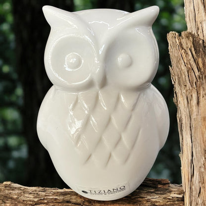 Creme-weiße Keramik Eule der Marke Tiziano aus creme-weißer Keramik im Ambiente