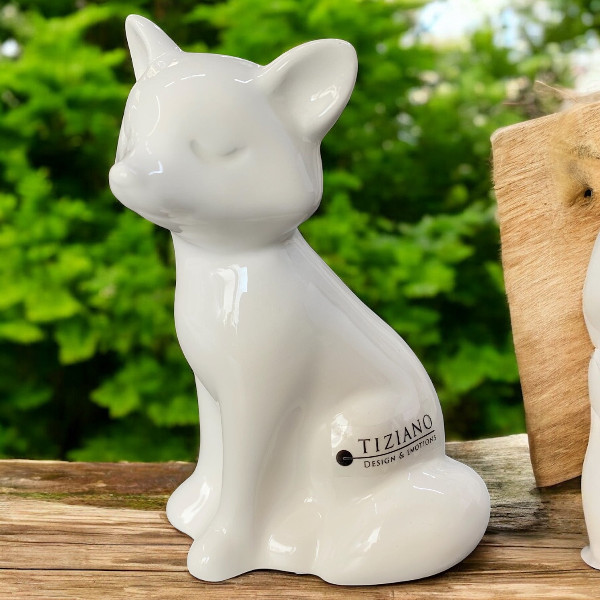 Ein creme-weißer Keramik Fuchs Kind von Tiziano im Ambiente