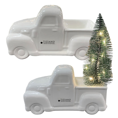 Zwei creme-weiße Keramik Trucks, einer mit beleuchtetem Tannenbaum, Serie Presente von Tiziano