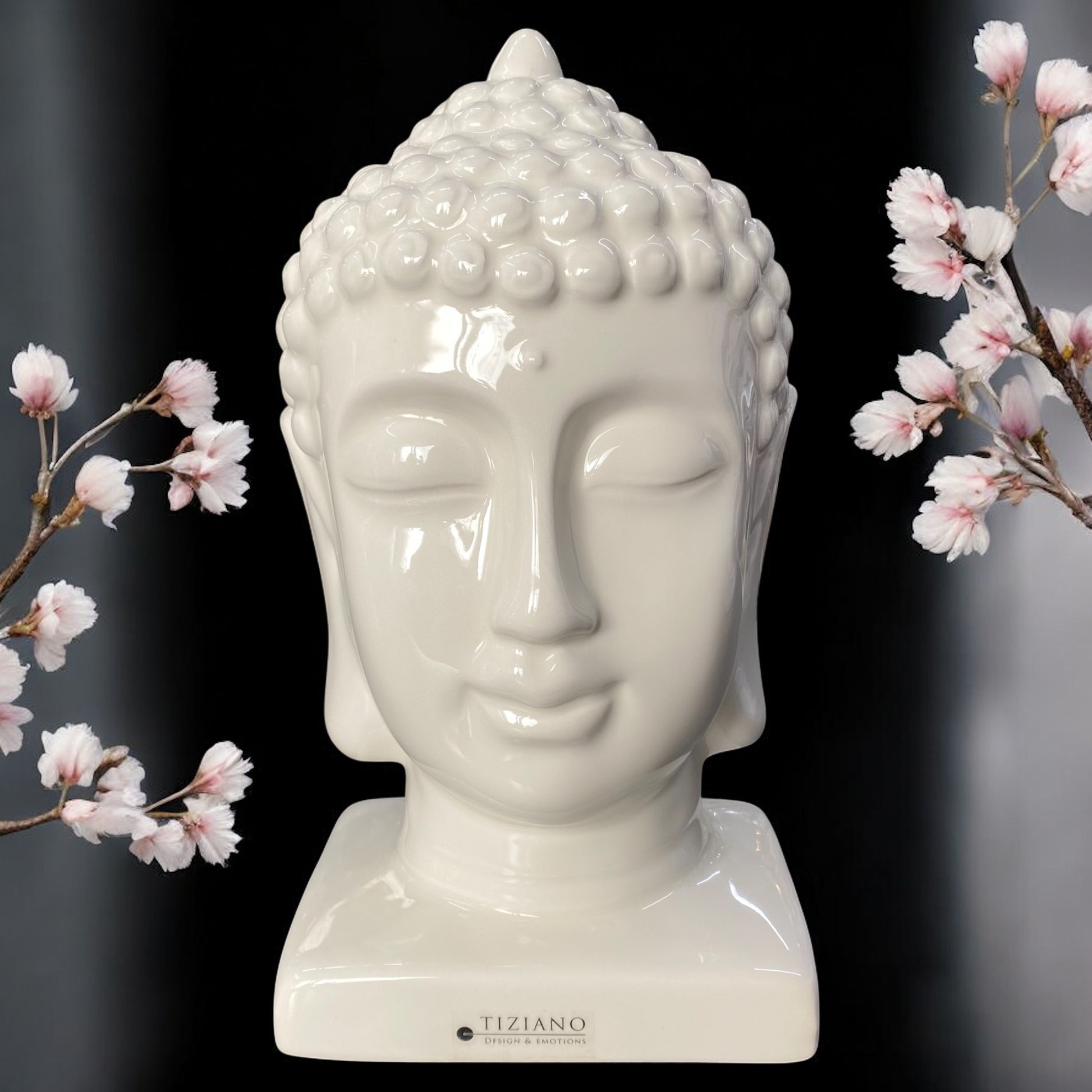 Großer Deko Tiziano Buddha Kopf Büste aus creme-weißer Keramik im Ambiente