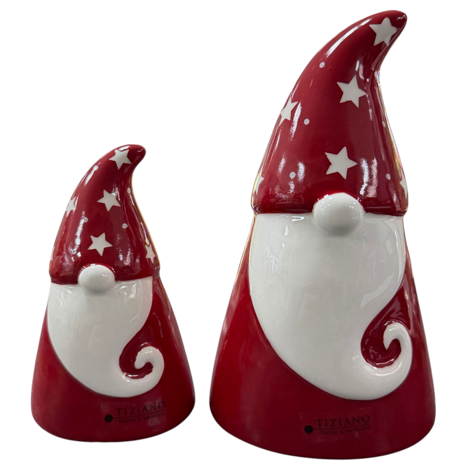 Zwei Tiziano Keramik Weihnachtsmänner in Rot und Weiß mit hohen Mützen und weißen Sternen auf weißem Hintergrund.