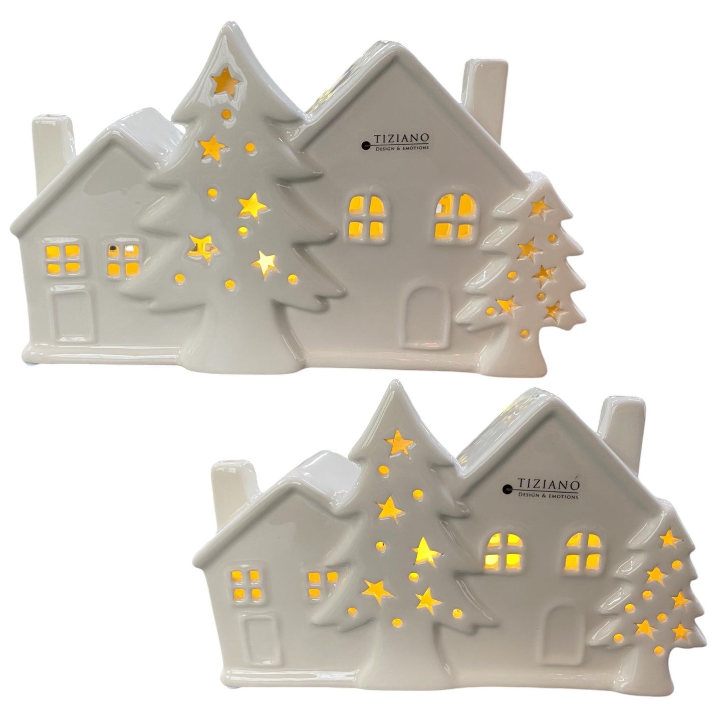 Beleuchtete LED Doppelhäuser mit Tannenbäumen in cremeweiß vor weißem Hintergrund